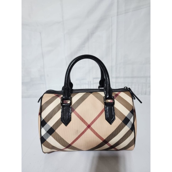 Authentic Burberry Nova Check PVC and Patent Leather Chester Boston Bag - Picture 4 of 15